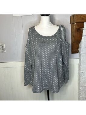LANE Bryant Cold Shoulder Polka Dot Top Size 26/28